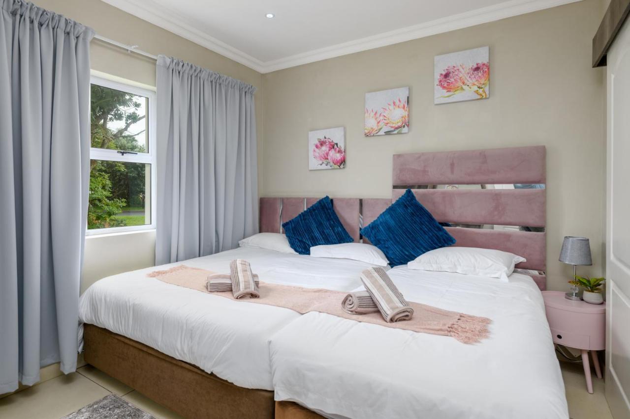 Villa Caylee Caribbean Estates - Ultra-Luxurious - Rimas Interiors Designs - Private Beachfront Escape - Premium Serviced For 8 Guests Port Edward Luaran gambar