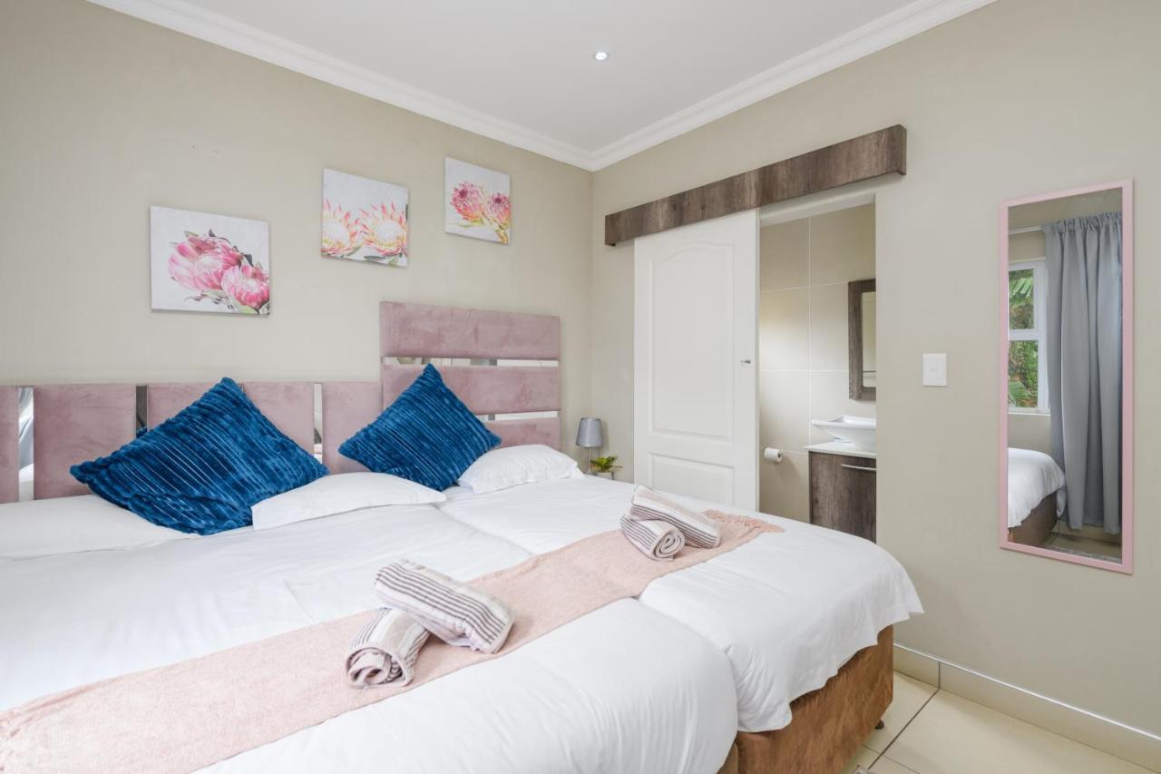 Villa Caylee Caribbean Estates - Ultra-Luxurious - Rimas Interiors Designs - Private Beachfront Escape - Premium Serviced For 8 Guests Port Edward Luaran gambar